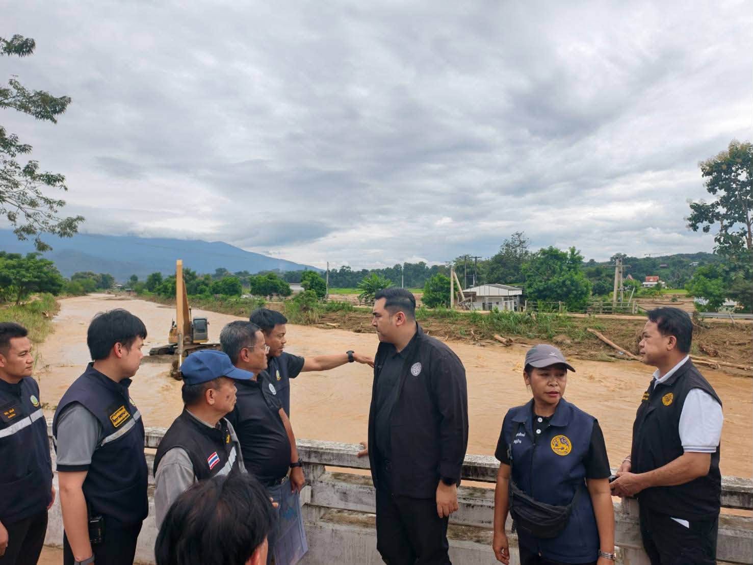 title - ส.ป.ก. ร่วมคณะ รมช.เกษตรฯ ลงพื้นที่น่าน ติดตามสถานการณ์อุทกภัย เร่งแผนเยียวยาฟื้นฟูเกษตรกร